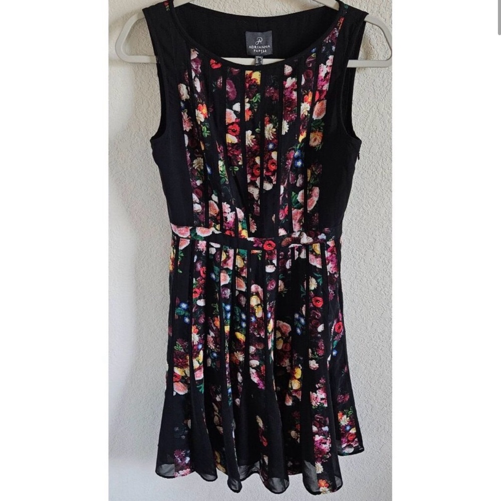 Adrianna Papell Black Floral Sleeveless Pleated Fit & Flare Dress size 2